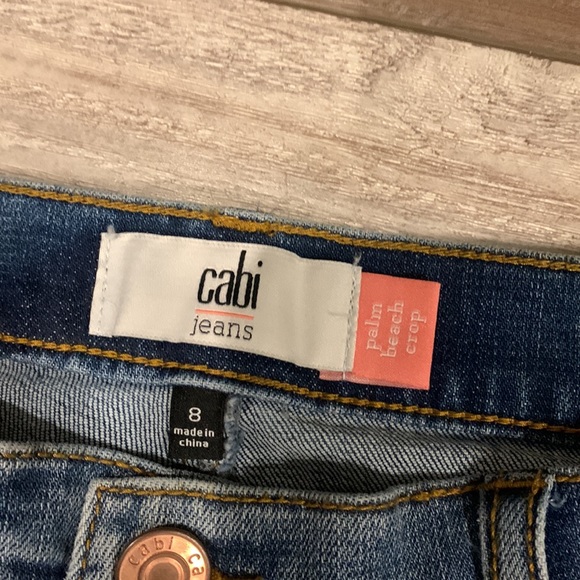 Cabi Denim Palm Beach Crop Jean 8 - Picture 3 of 5